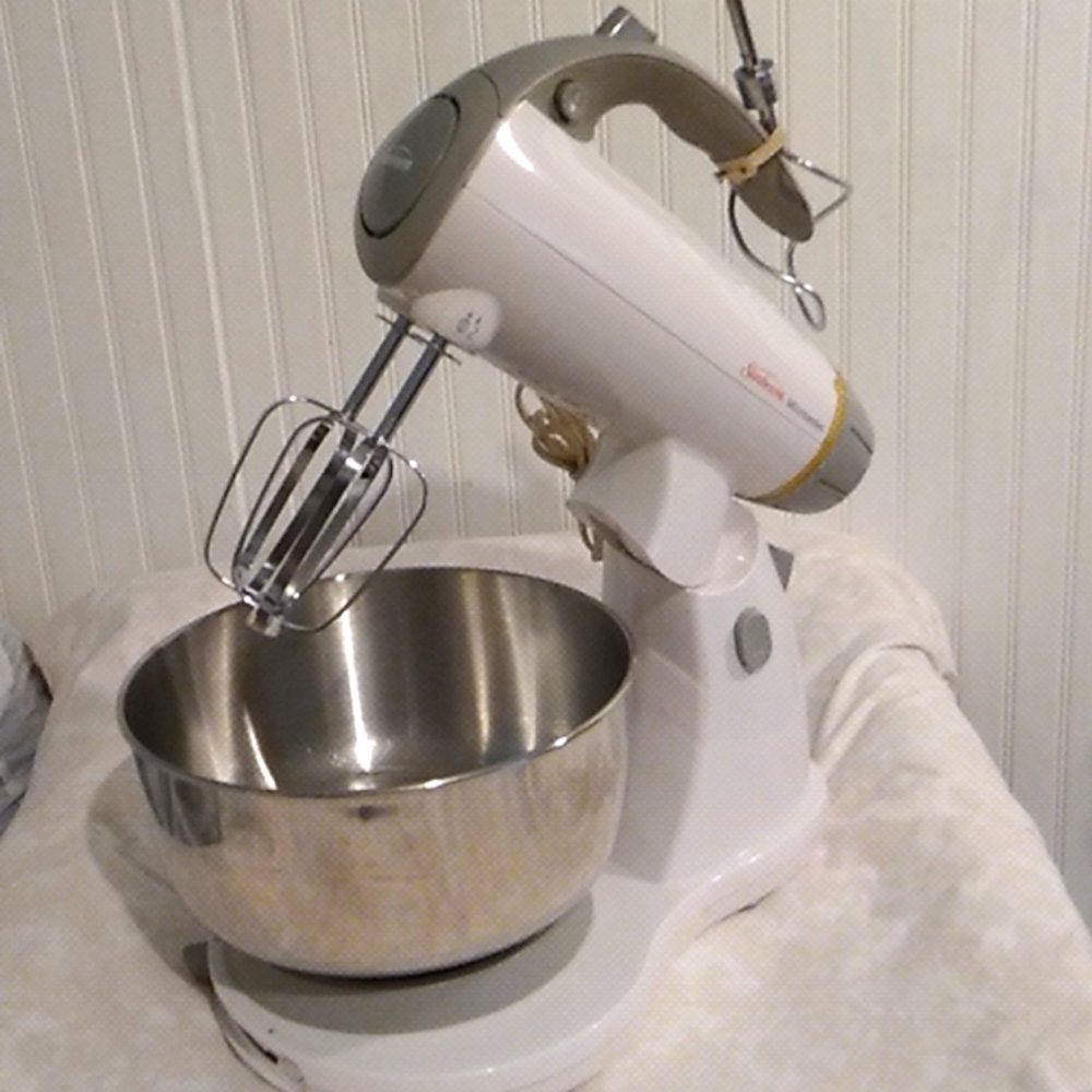 SALE!! GUC Sunbeam Mix Master